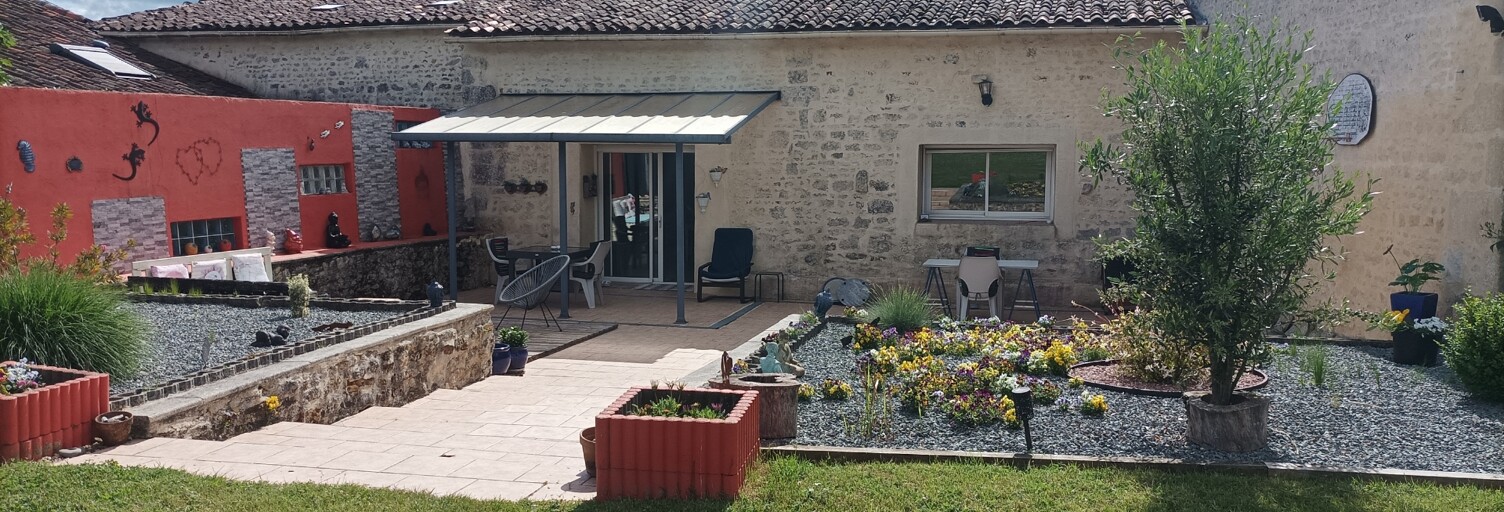 Maison 10 Pièces 234 m² à vendre à Corme-Royal (17600)