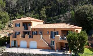 Maison 9 Pièces 224 m² à vendre à La Bouilladisse (13720)