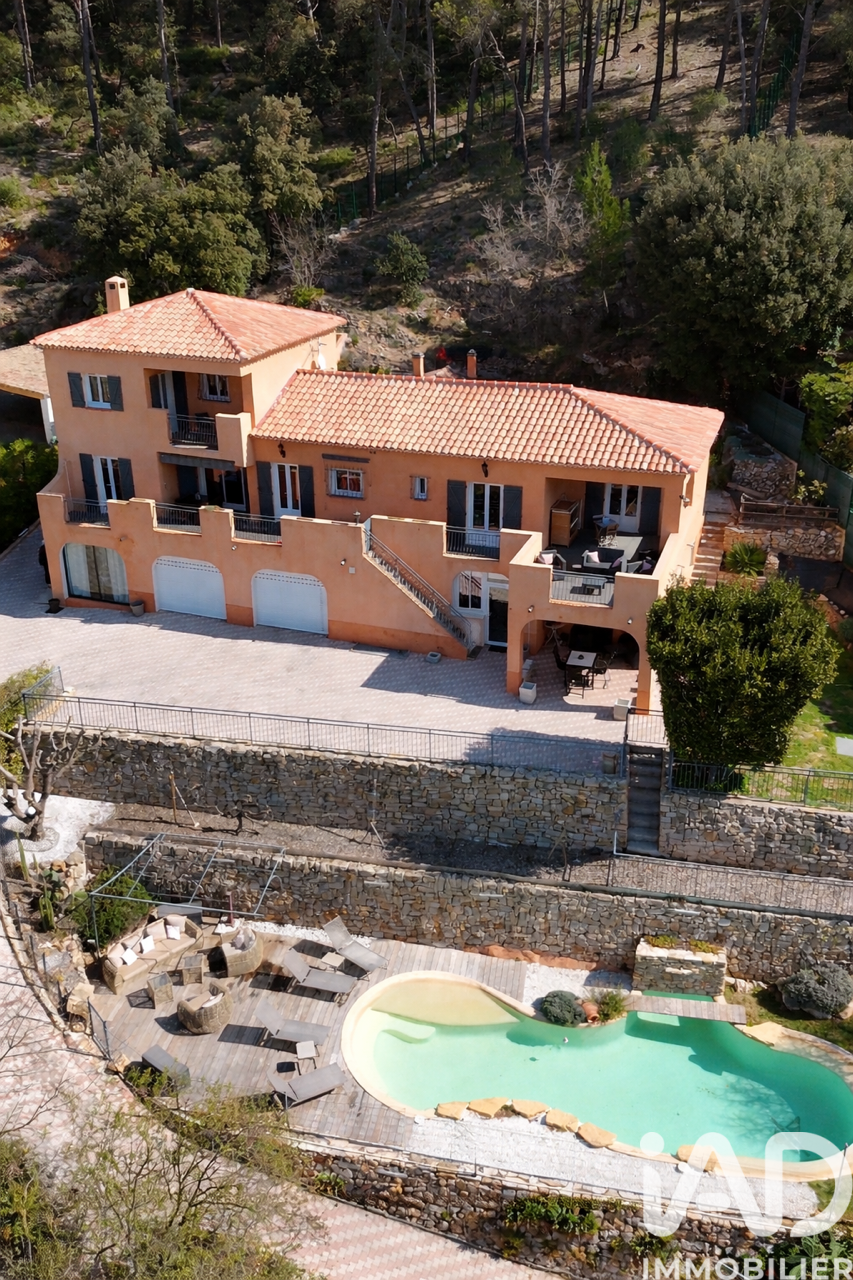 Vente Maison/villa 9 pièces - Photo 2