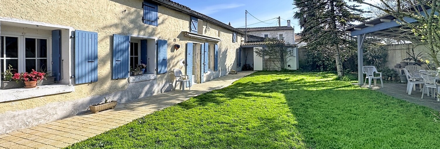 Maison 6 Pièces 200 m² à vendre à Saint-Cyr-du-Doret (17170)