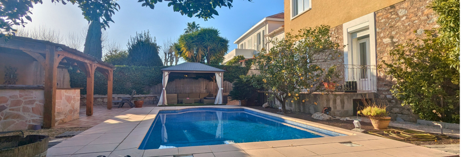 Maison 8 Pièces 185 m² à vendre à Hyères (83400)