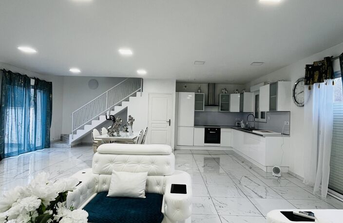 Vente Maison traditionnelle 5 pièces — photo 2