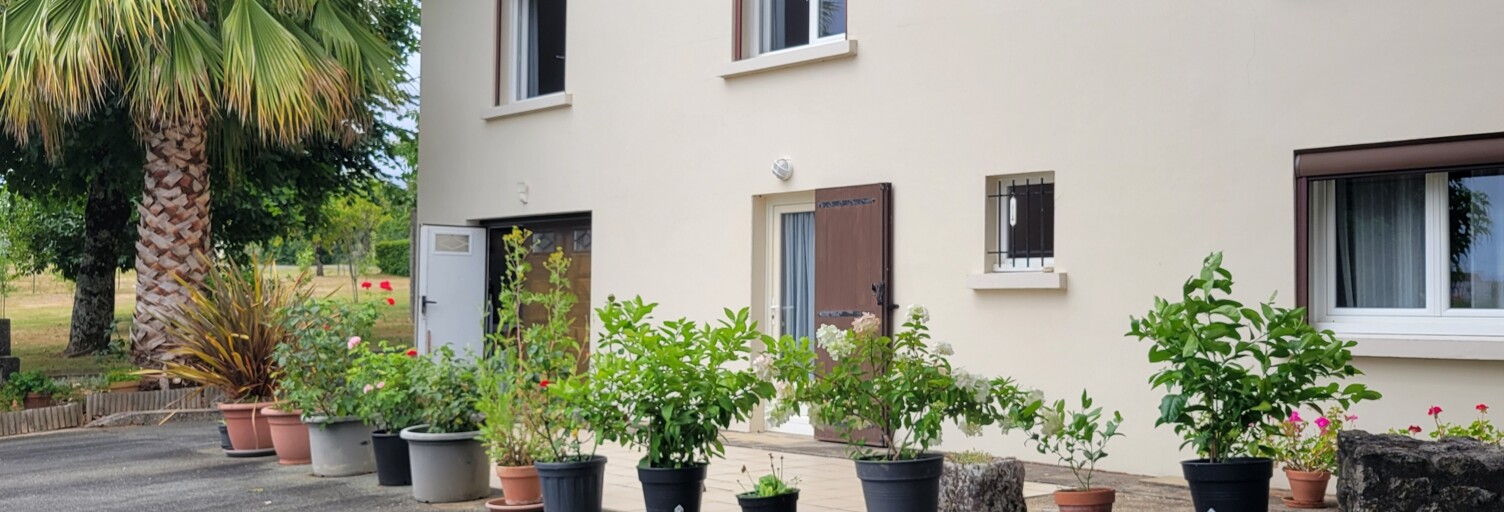 Maison 5 Pièces 180 m² à vendre à Pisany (17600)