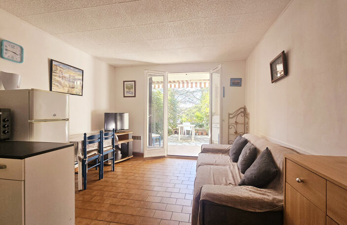 Appartement saint cyr sur mer — photo 2