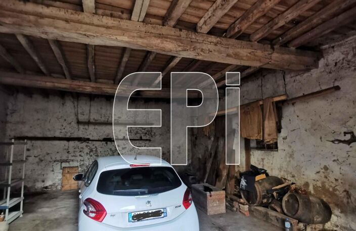 Réf 8142. Richelieu. Grange-garage en pierre apparente, tuile p — photo 2