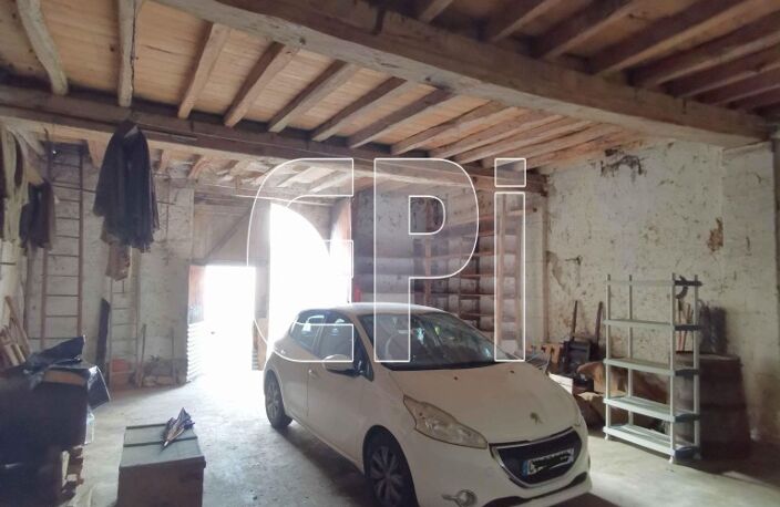 Réf 8142. Richelieu. Grange-garage en pierre apparente, tuile p — photo 4