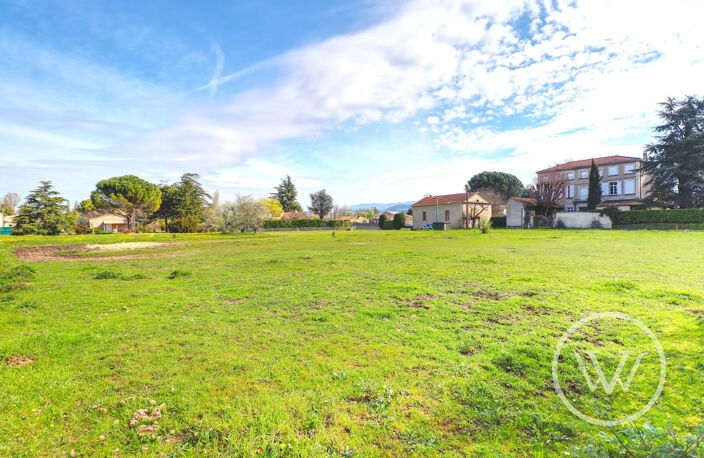 Terrain constructible de 1817m² à Montmeyran — photo 2