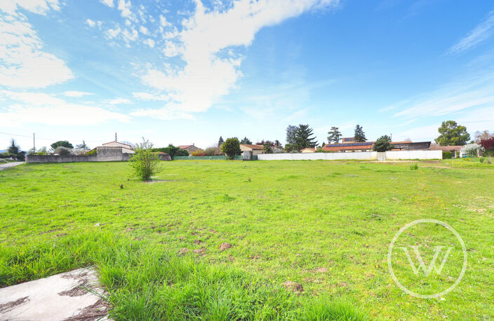 Terrain constructible de 1817m² à Montmeyran — photo 3