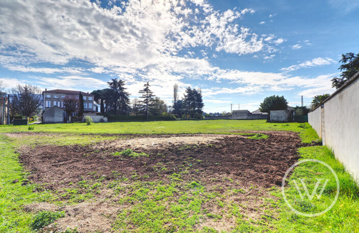 Terrain constructible de 1817m² à Montmeyran — photo 4