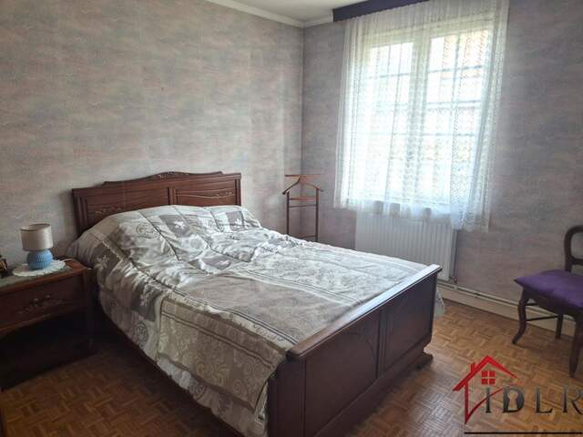 Plain-pied à moderniser de 100m2 avec potentiel 3 chambres — photo du bien