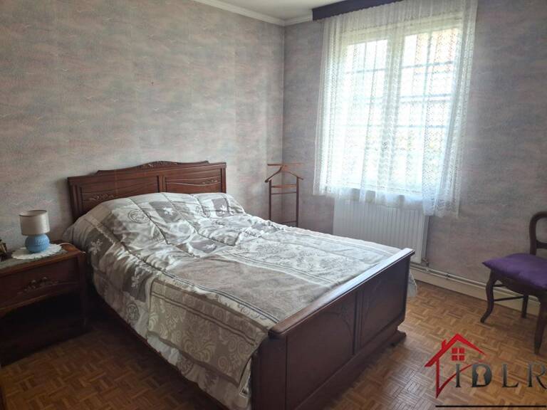 Plain-pied à moderniser de 100m2 avec potentiel 3 chambres — photo 1