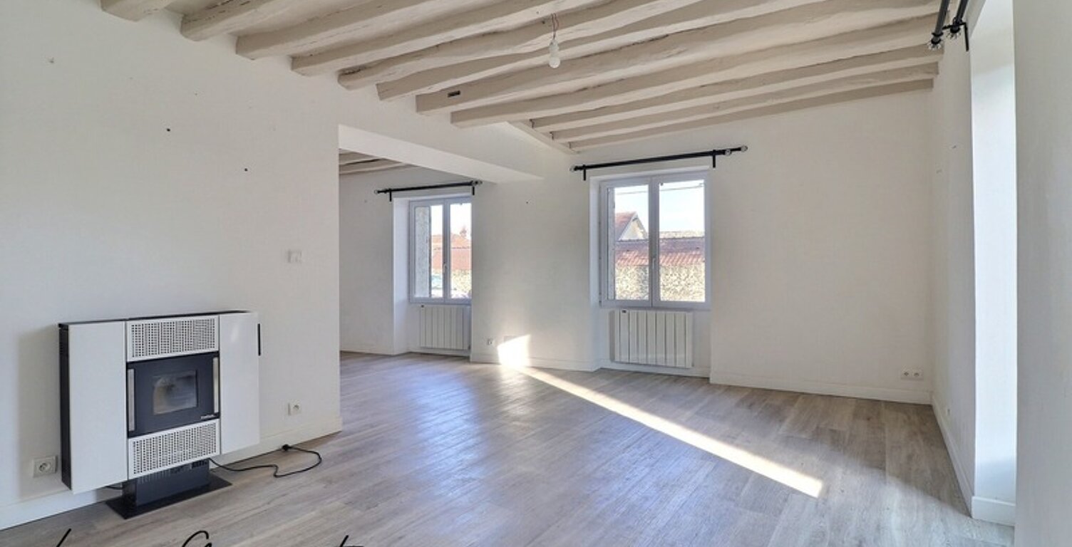 CHARME - BAZEMONT CENTRE BOURG - 2 CHAMBRES — photo 1