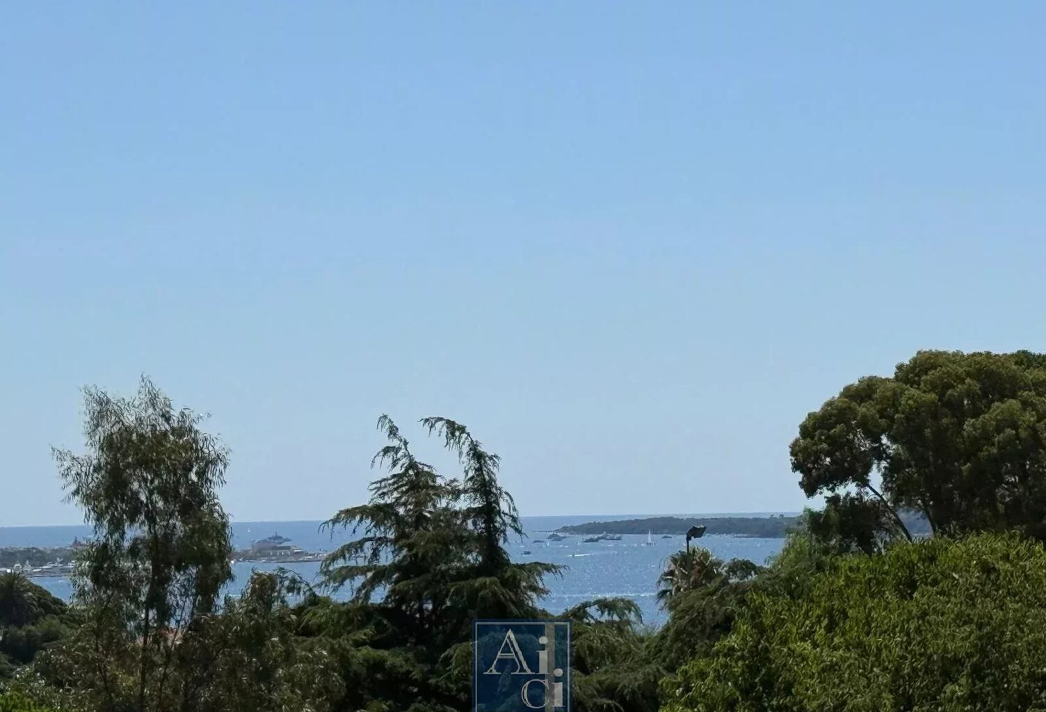 Cannes Croix des Gardes Vue Mer — photo 1