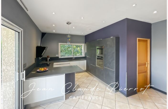 Maison à vendre 6 pièces avec Hangar indépendant et piscine CLARENSAC (30) — photo 3