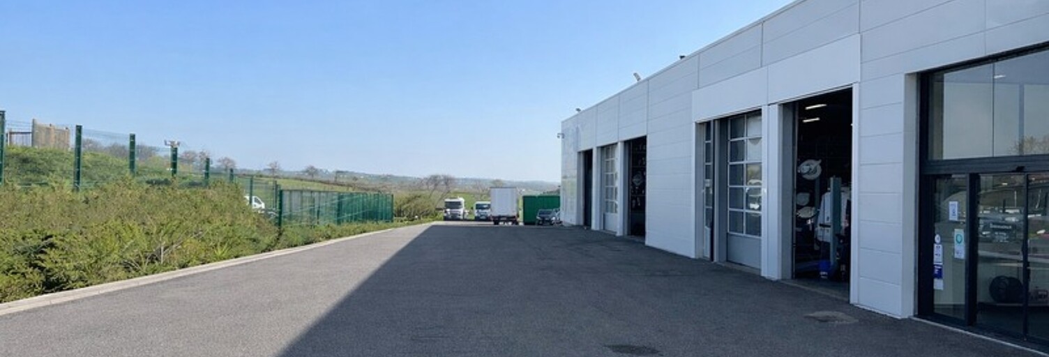 Bureau 5 Pièces 1308 m² à vendre à Saint-Germain-Laval (42260)