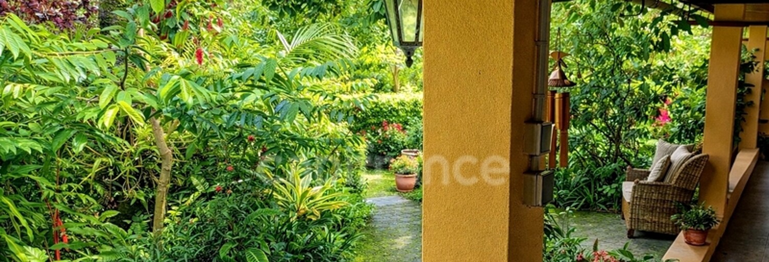 Maison 5 Pièces 114 m² à vendre à Sainte-Rose (97439)