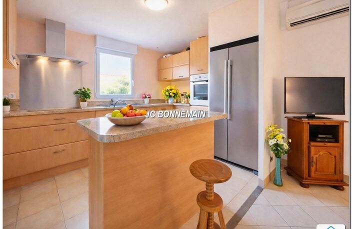 Dpt Charente Maritime (17), Meursac - proche de SAUJON - Résidence Sécurisée - Appartement RDC 4 Pièces  100 m² — photo 3