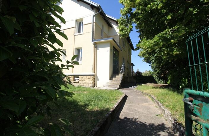 Maison mitoyenne à louer 4 pièces ZIMMING (57), 2 chambres, garage et jardin — photo 3