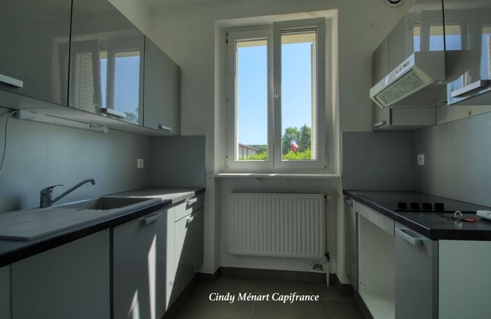 Maison mitoyenne à louer 4 pièces ZIMMING (57), 2 chambres, garage et jardin — photo 4