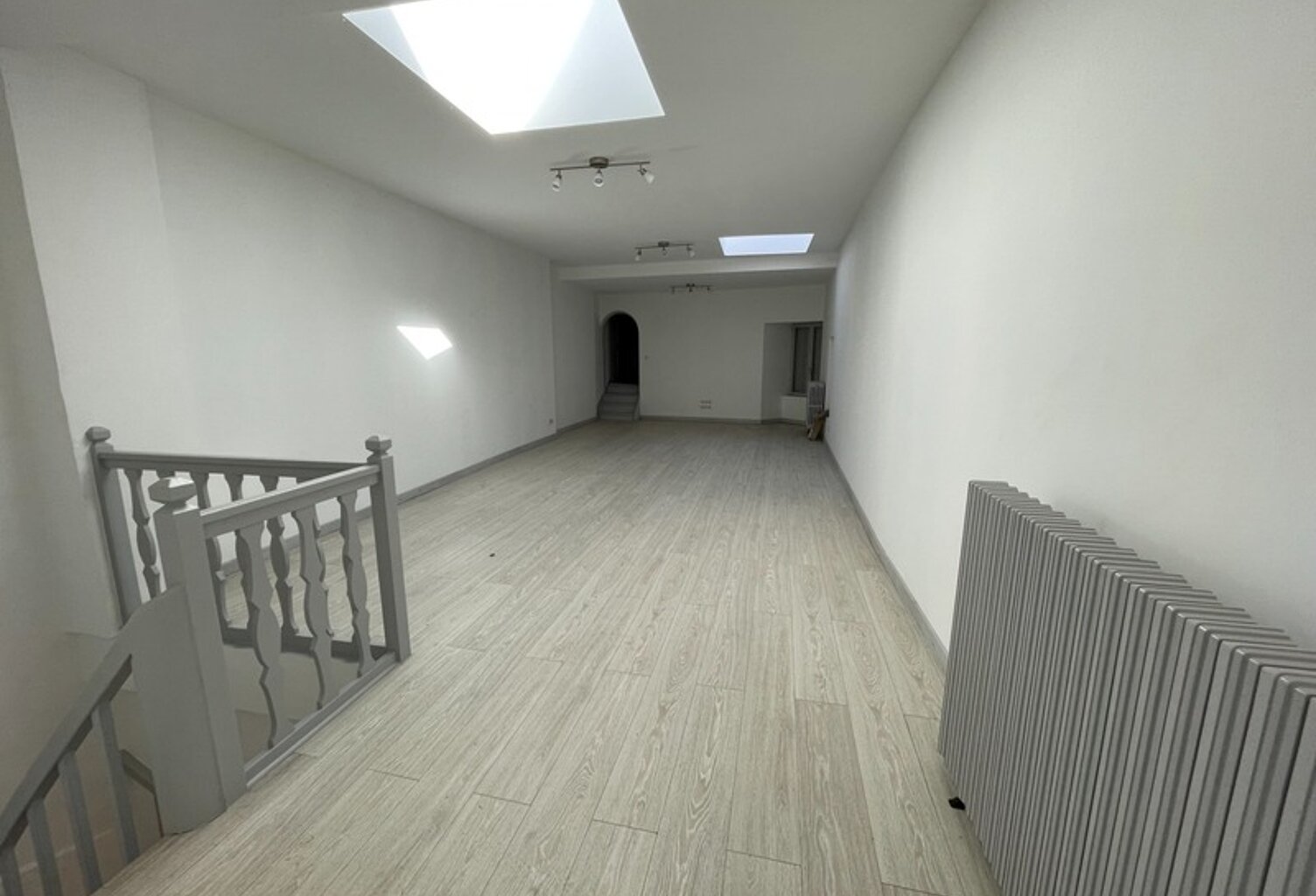 Centre CHAUFFAILLES Local commercial avec appartement rénové - total de 200m2 — photo 1
