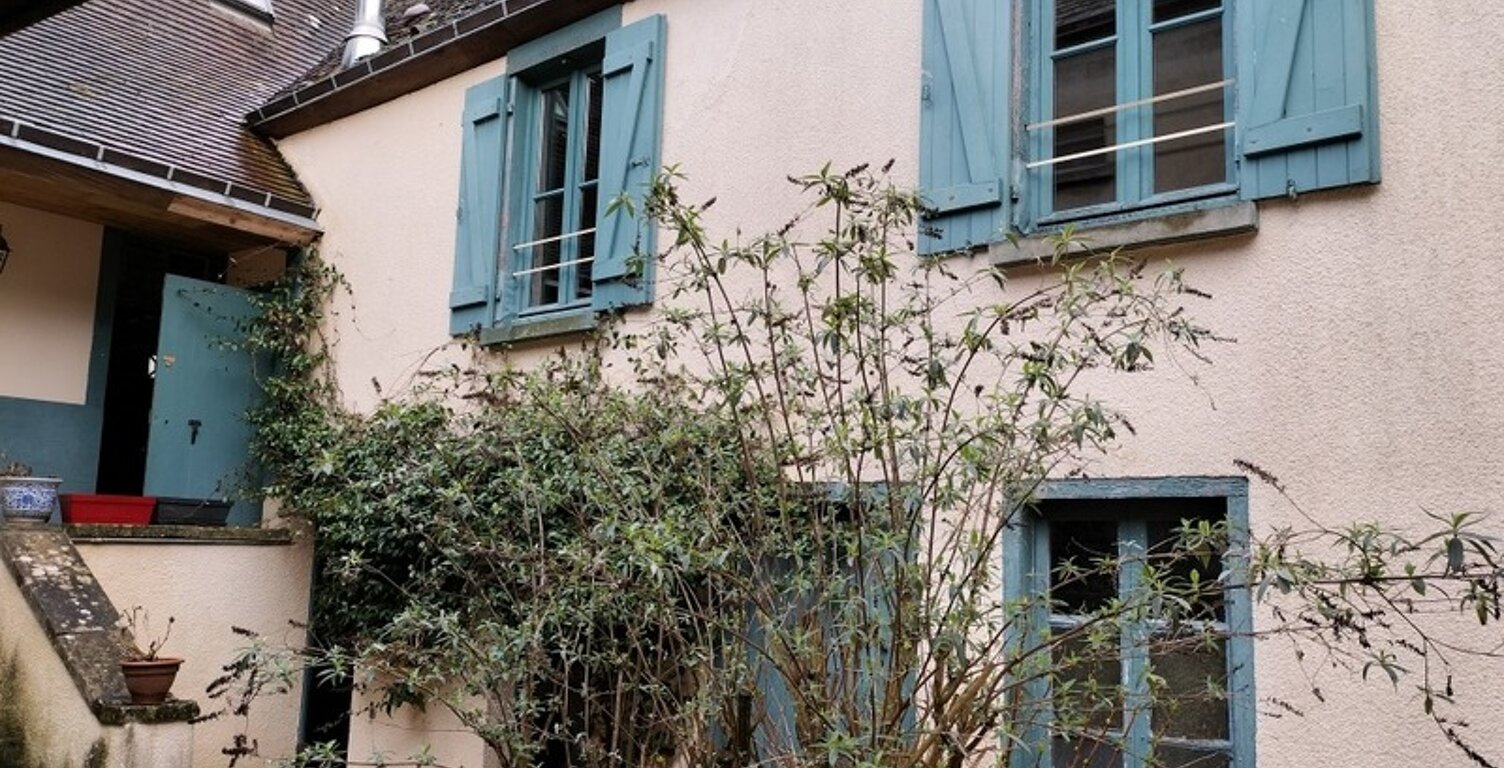 Maison à vendre 4 pièces MONTMIRAIL (72) — photo 1