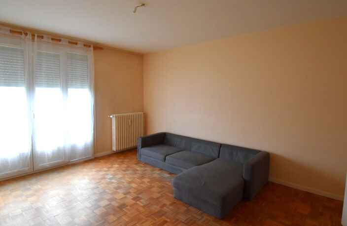 Appartement à vendre 3 pièces, 1 cave et parking NEVERS (58) dans une résidence calme, quartier agréable à saisir !! — photo 3