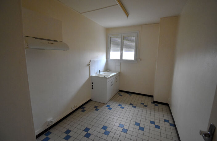 Appartement à vendre 3 pièces, 1 cave et parking NEVERS (58) dans une résidence calme, quartier agréable à saisir !! — photo 5