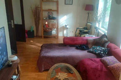 Appartement 3 pièces 730 €