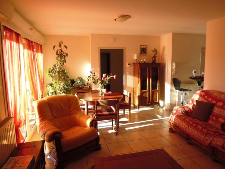 Appartement À Vendre — photo 1