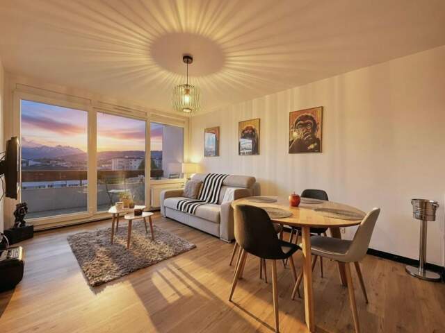 T2 rénové – 41 m² – Étage élevé avec ascenseur – Grand balcon vue montagnes – Annecy / Meythet — photo du bien