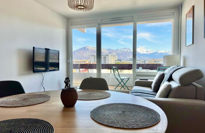 T2 rénové – 41 m² – Étage élevé avec ascenseur – Grand balcon vue montagnes – Annecy / Meythet — photo 2