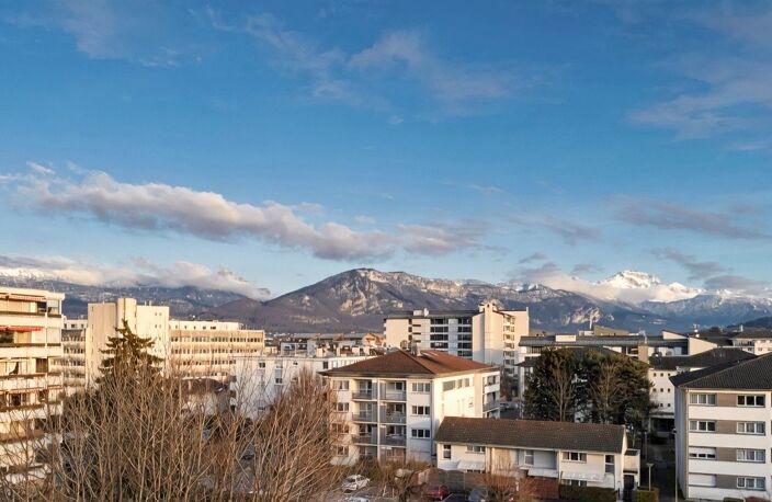 T2 rénové – 41 m² – Étage élevé avec ascenseur – Grand balcon vue montagnes – Annecy / Meythet — photo 4
