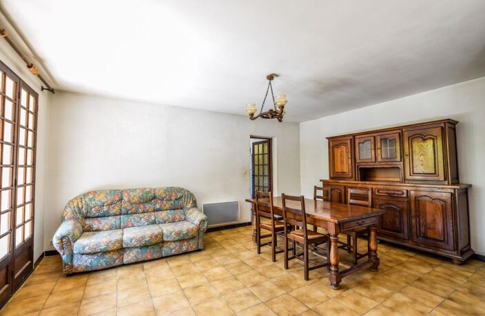 Maison à vendre à Rochefort du Gard, 4 chambres, grand terrain divisible, opportunité à ne pas manquer ! — photo 3