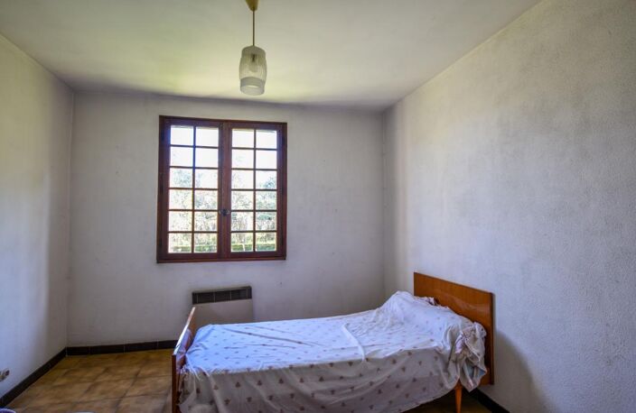 Maison à vendre à Rochefort du Gard, 4 chambres, grand terrain divisible, opportunité à ne pas manquer ! — photo 4