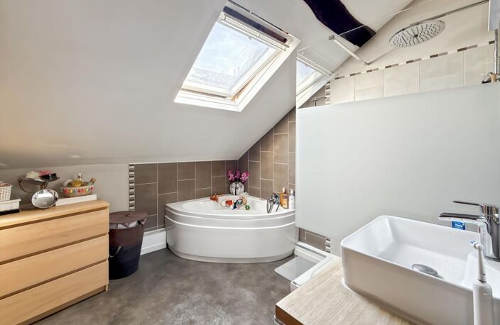   Rare Duplex d'Exception 94 m² au cœur du Vieil Orléans (DPE C) — photo 5
