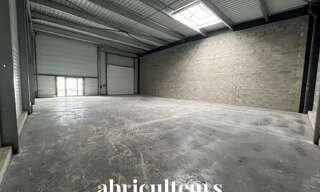 Commerce  210 m² à louer à Mainvilliers (28300)