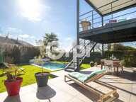✨ Quartier Ouest- Superbe maison pleine de charme et de caractère avec piscine ! ✨ — photo 2