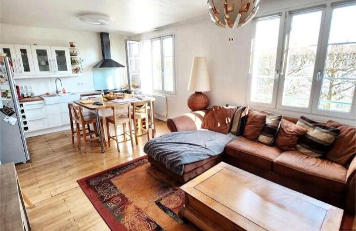 A 5 MIN DE LA GARE NORD A PIED, Appartement T3 de 61 m² avec garage — photo 3