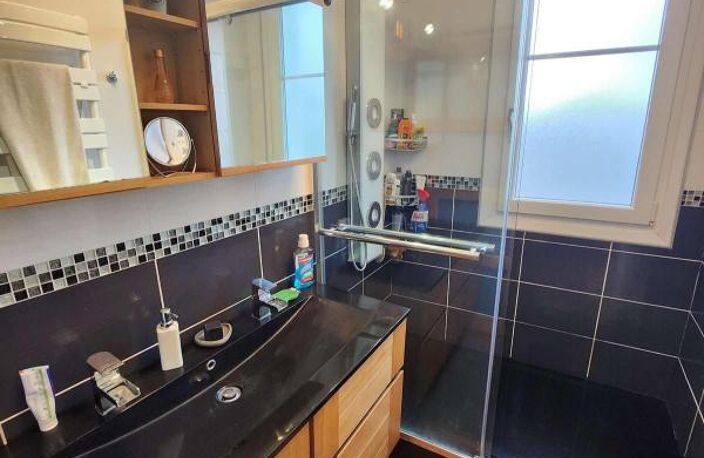 A 5 MIN DE LA GARE NORD A PIED, Appartement T3 de 61 m² avec garage — photo 5