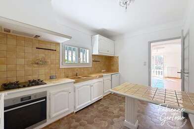 Maison 6 pièces 739000 €