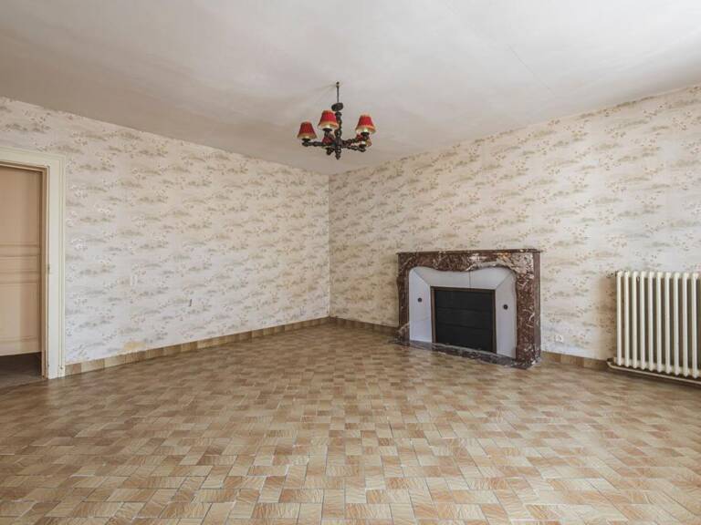 Corps de ferme, maison et dépendances — photo 1