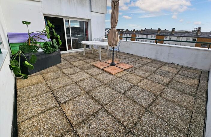 Appartement T4 au dernier étage avec terrasse et balcon - Secteur Louis Gain à Angers — photo 3