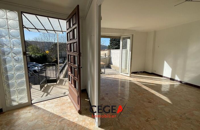 Vente appartement 5 pièces 93 m² Saint-Rambert-d'Albon (26140) — photo 2