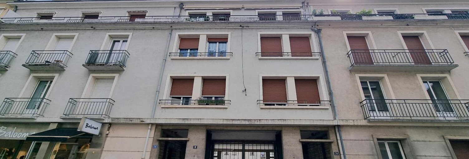 Garage   m² à louer à Tours (37000)