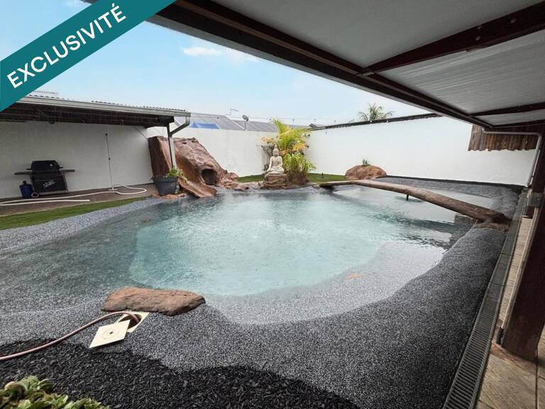MAISON T5 + BUREAU AVEC PISCINE, TERRASSE ET JARDIN — photo 1