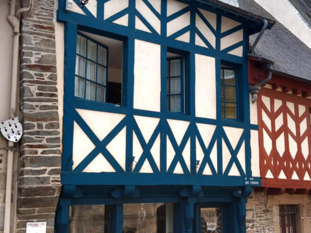 JOSSELIN Bâtisse à colombages — photo du bien