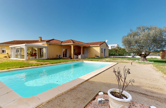 Villa de plain pied avec studio indépendant, piscine, vérand — photo 2