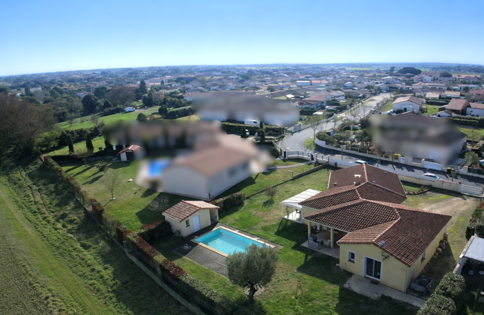 Villa de plain pied avec studio indépendant, piscine, vérand — photo 3