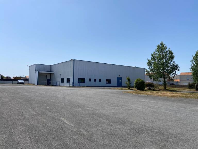 Local 880 M² - Beauvoir Sur Mer (85) — photo 1