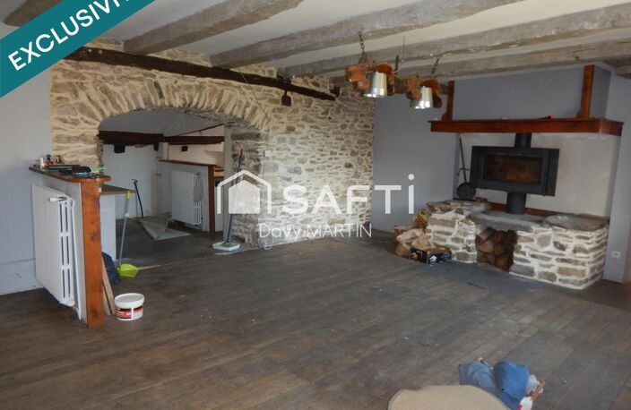 Corps de ferme avec une habitation de 165 m², sa grange et ses dépendances. — photo 3